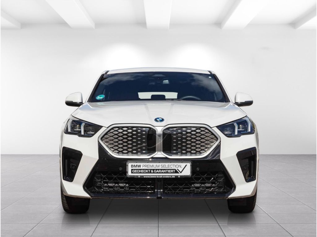 BMW iX2 - Bild 2