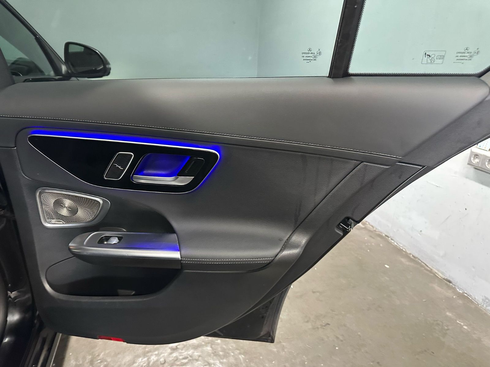 Fahrzeugabbildung Mercedes-Benz C 300 d Autom. AVANTGARDE*NIGHT*AHK*DISTRO*360*