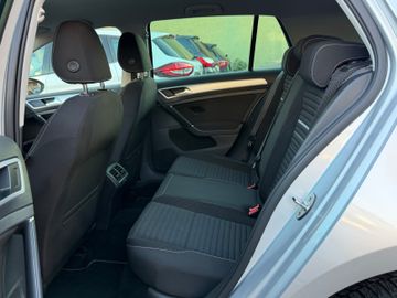 Volkswagen Golf - 7