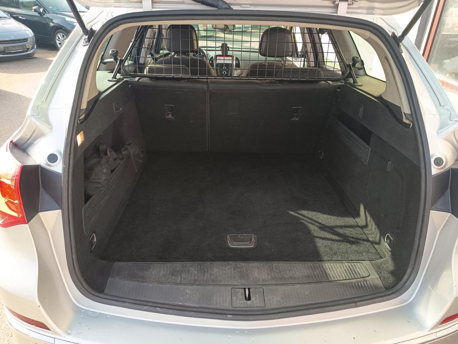 Opel Astra 2015 — photo 8