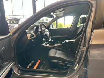 MYAUTOCENTER – Gebraucht- und Jahreswagen mit Werkstattservice in Pfaffenhofen BMW 318 *Klima*TÜV1027*KLIMA*PDC*
