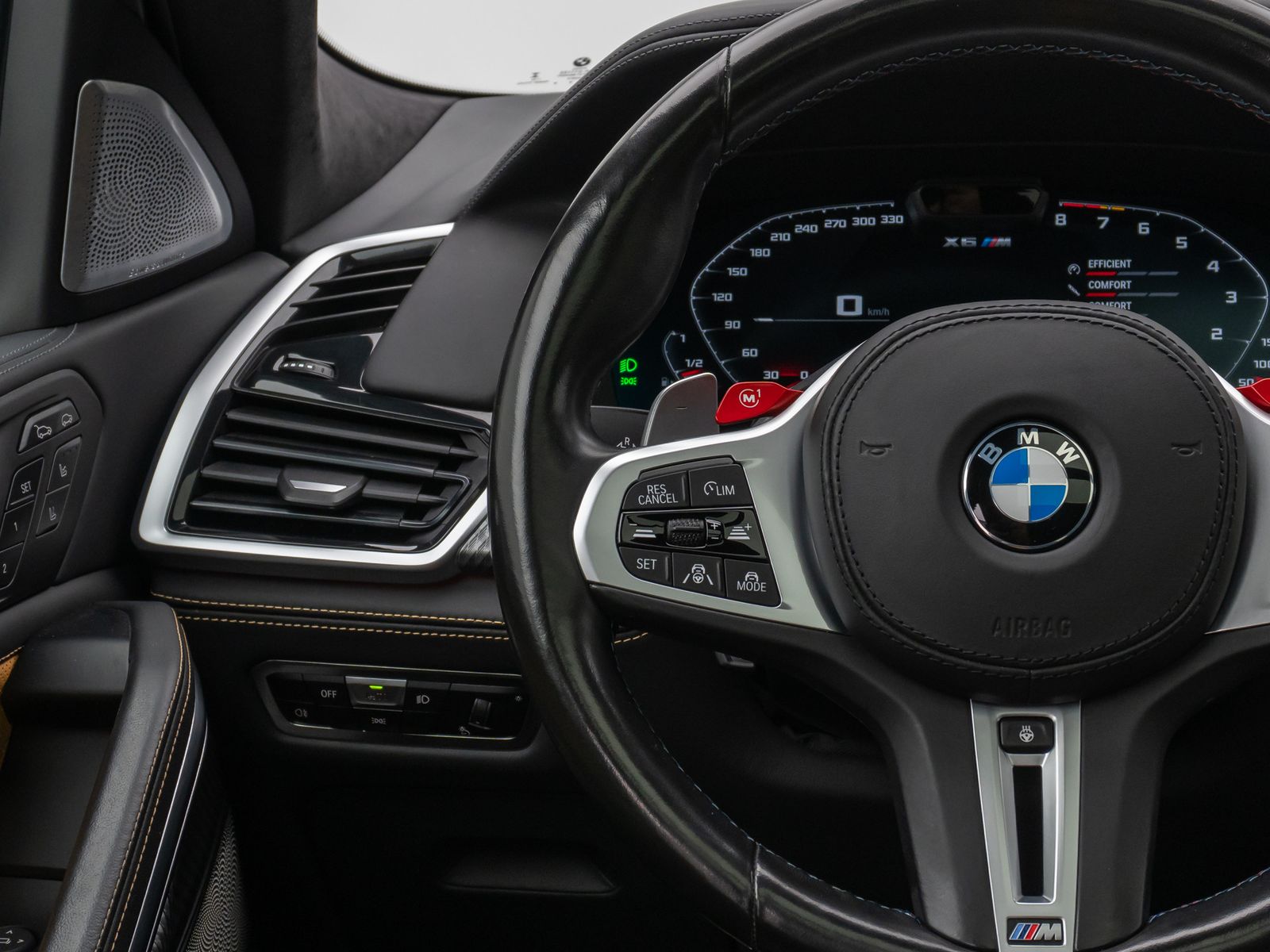 Fahrzeugabbildung BMW X6 M Panorama 360°Laser B&W Massage SoftCl AHK