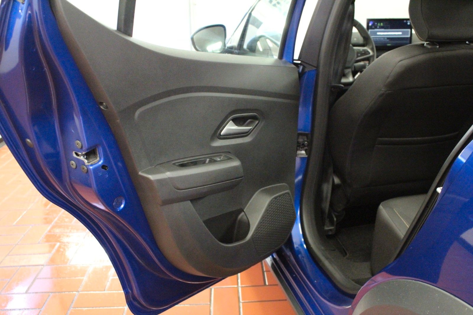 Fahrzeugabbildung Dacia Sandero Stepway TCe 110 Expression*Winterp.*MY26