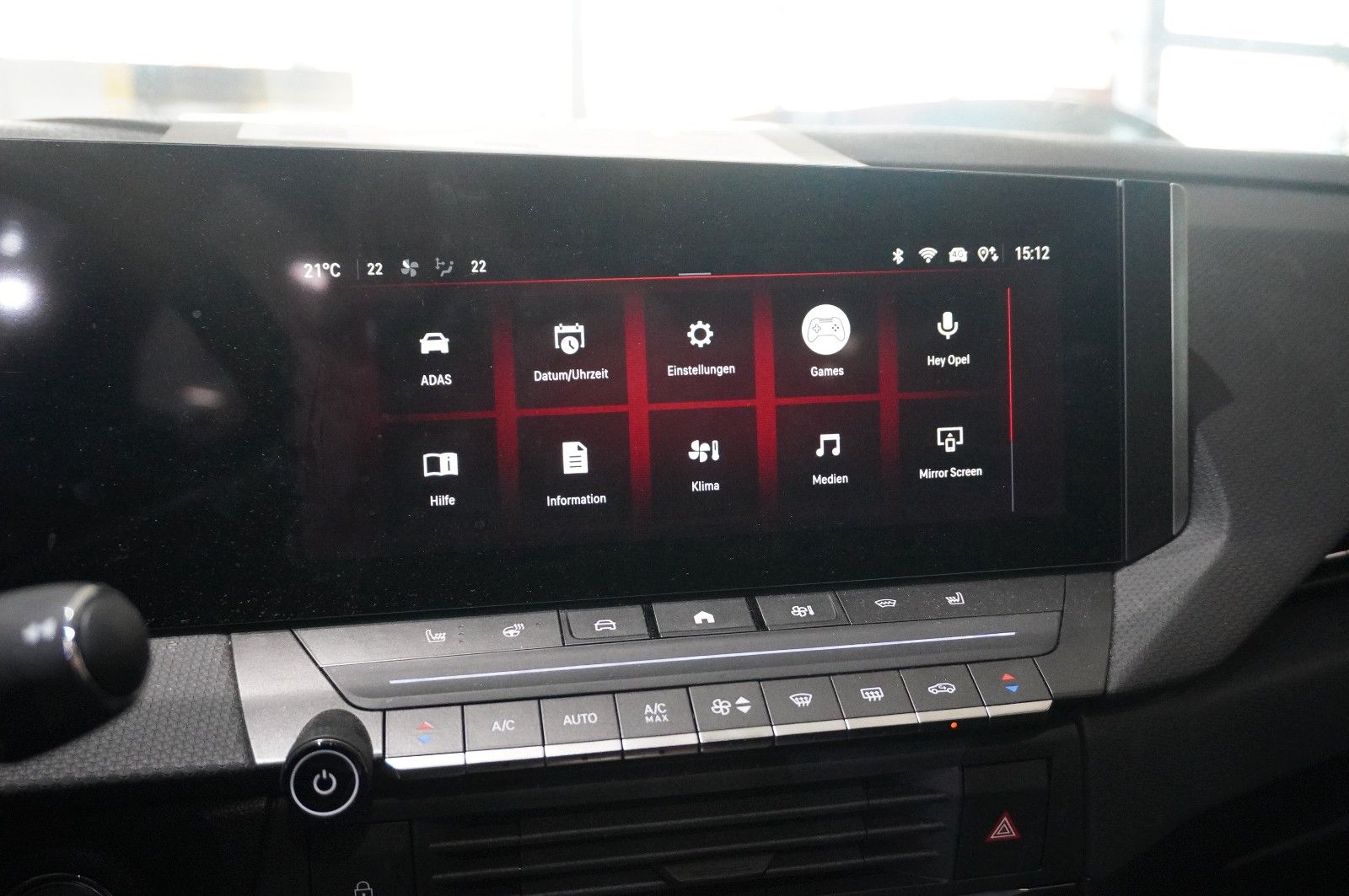 Fahrzeugabbildung Opel Astra L ST 1.2T ULTIMATE NAVI/LED/360°/VIRT/DAB+