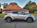 Toyota C-HR 1.8-l-VVTi Hybrid Team Deutschland Team - gebrauchte Toyota C-HR aus dem Jahr 2019