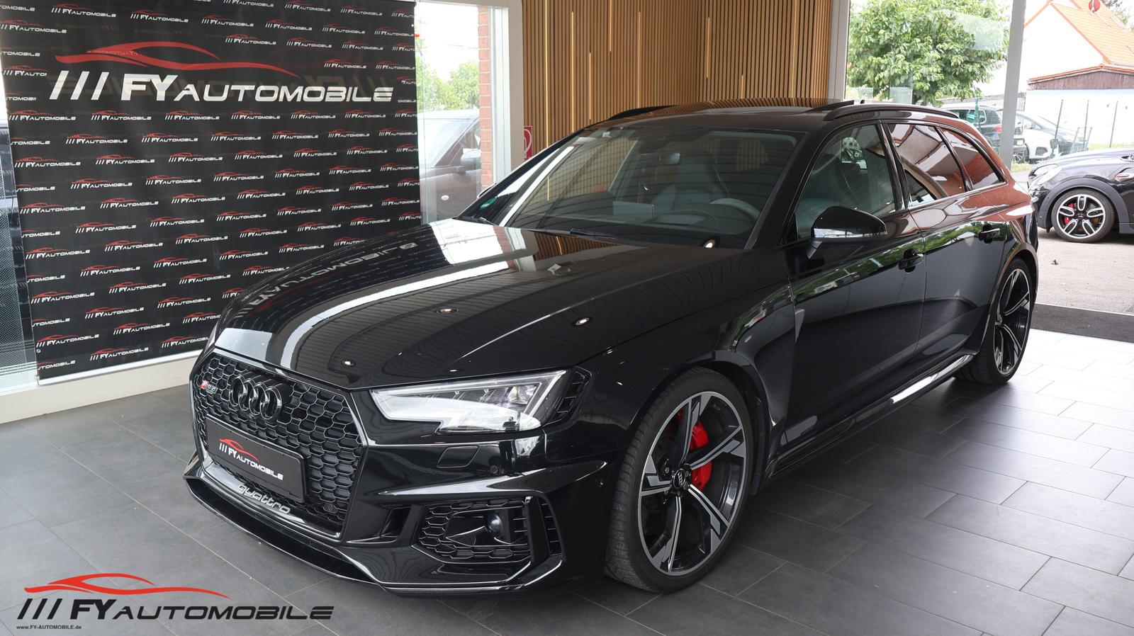 Audi RS4 2.9 TFSI quattro Carbon* Kam.* LED* Garantie