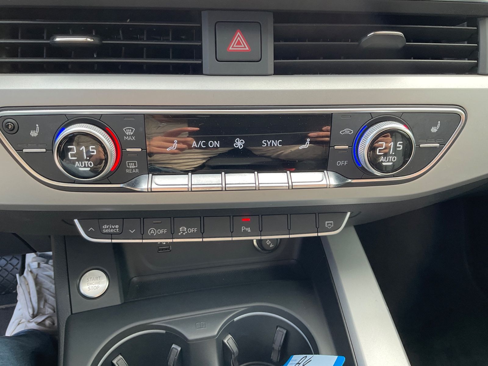 Fahrzeugabbildung Audi A4 Avant 40 TDI S tr. quattro,Kamera,Leder,ACC