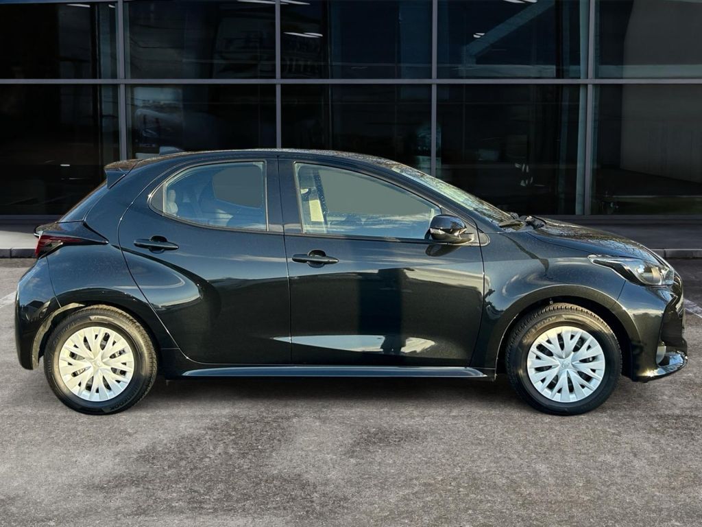 Fahrzeugabbildung Toyota Yaris Hybrid 116 1.5 VVT-i Comfort