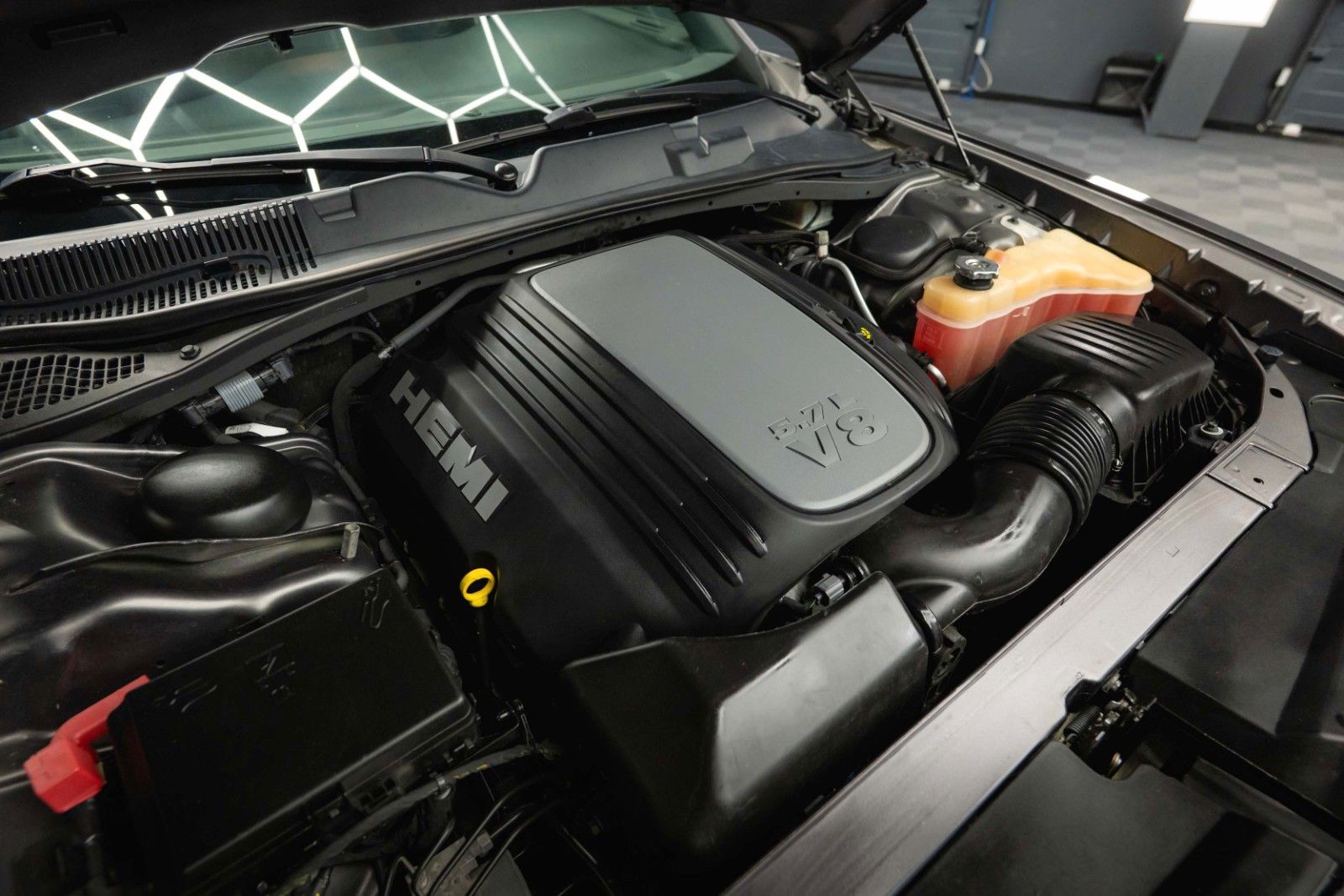 Fahrzeugabbildung Dodge Challenger 5.7 V8 R/T SRT WIDE BODY Super Track