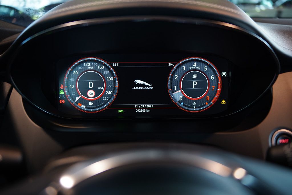 Jaguar E Pace