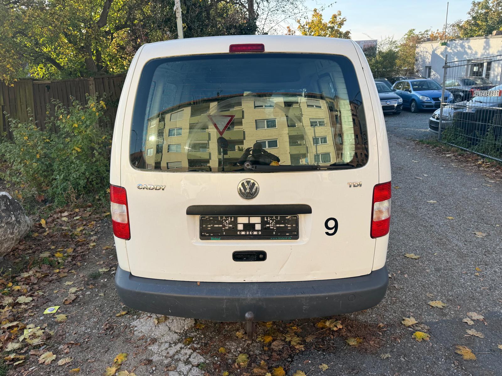 Volkswagen Caddy 2006 — салон