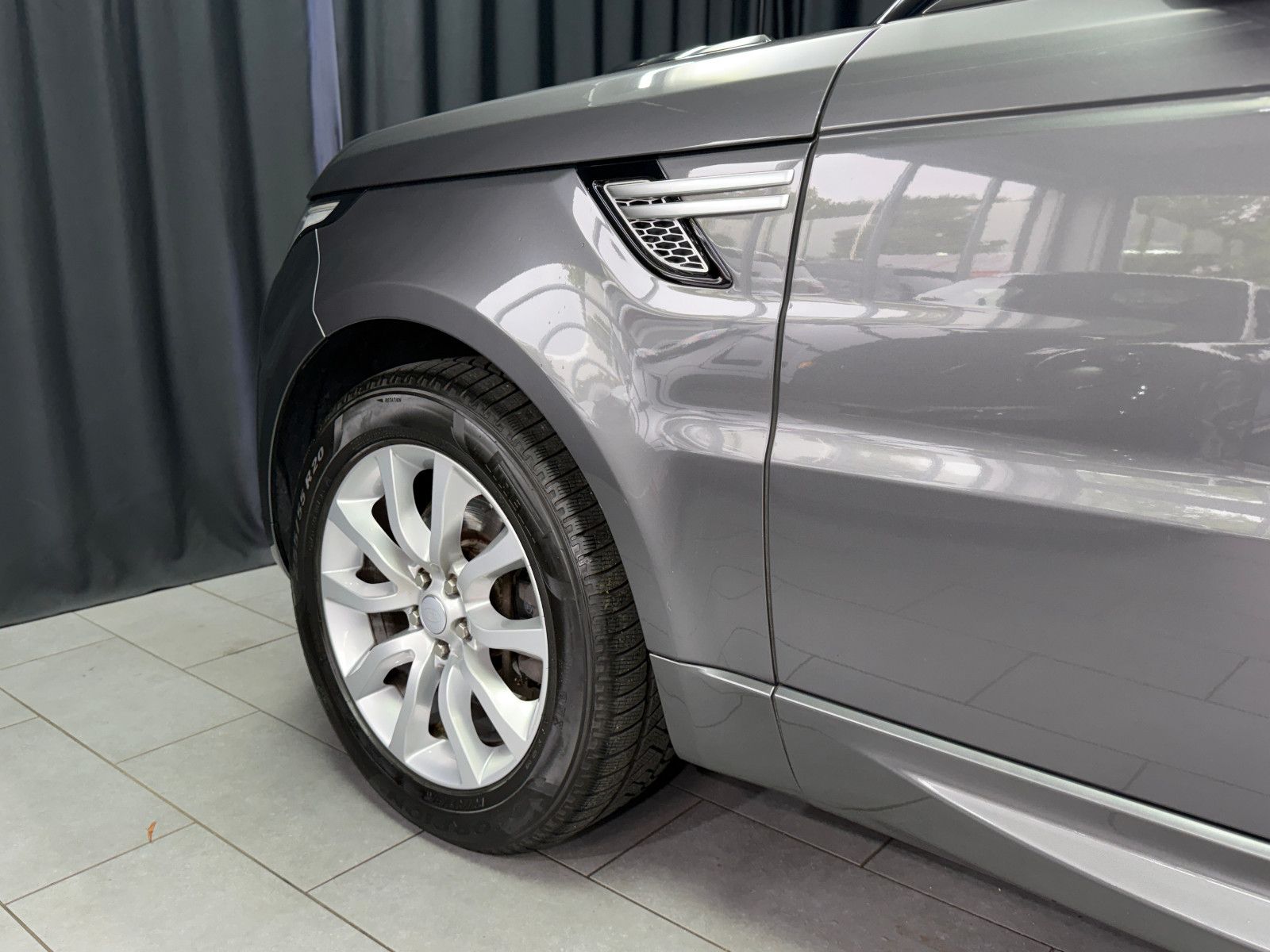Fahrzeugabbildung Land Rover Range Rover Sport HSE|MERIDIAN|PANO|AHK|LUFT