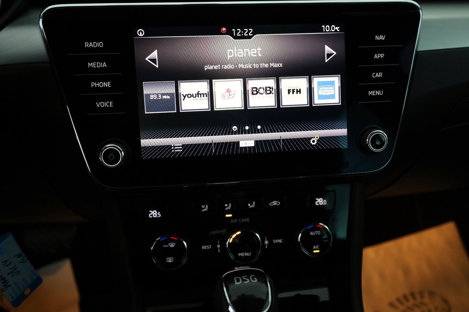 Fahrzeugabbildung SKODA Superb Combi Ambition Navi,Bi-Xenon,Kamera,SR+WR