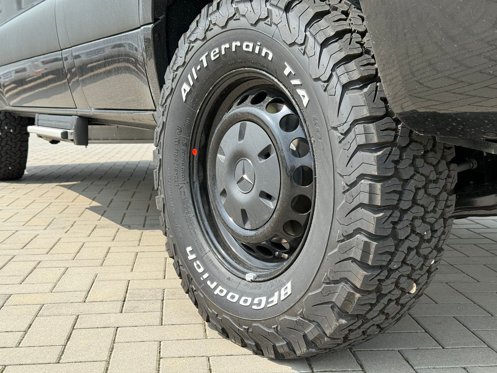 Fahrzeugabbildung HYMER / ERIBA / HYMERCAR Grand Canyon S - MB 600 - 4x4 - 19.986€ Sparen!