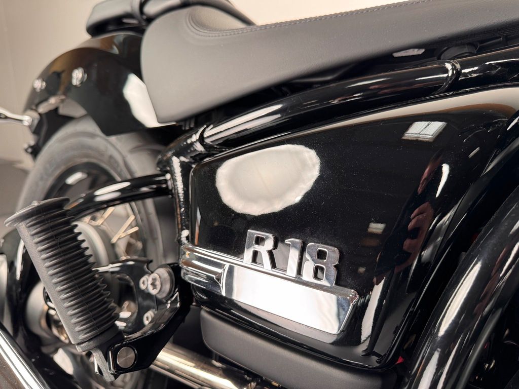 Fahrzeugabbildung BMW R18 *NEUWERTIGER ZUSTAND *BLACKSTORM