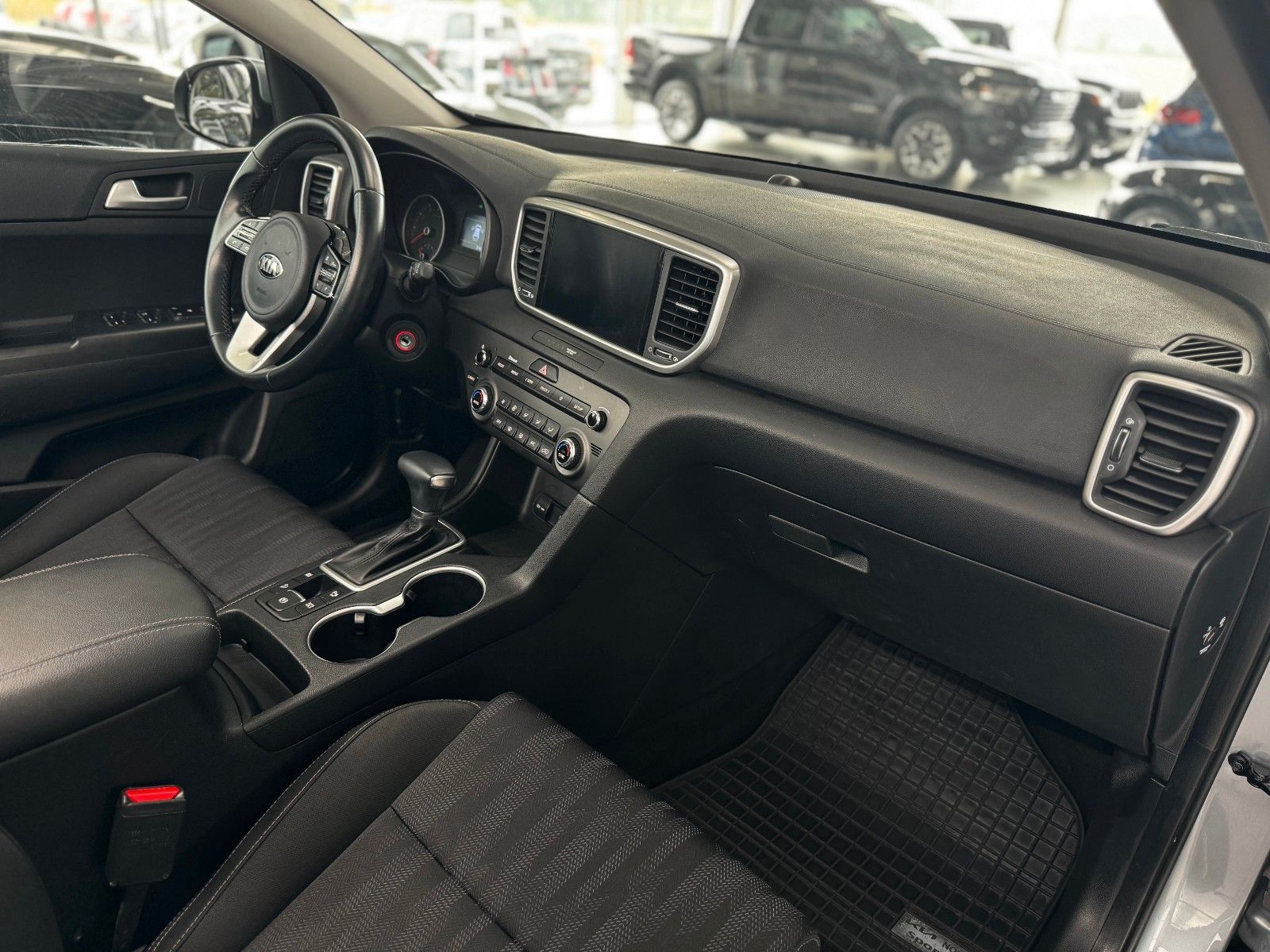 Fahrzeugabbildung Kia Sportage 1.6T Spirit DAB Navi Sitzheizung TOP