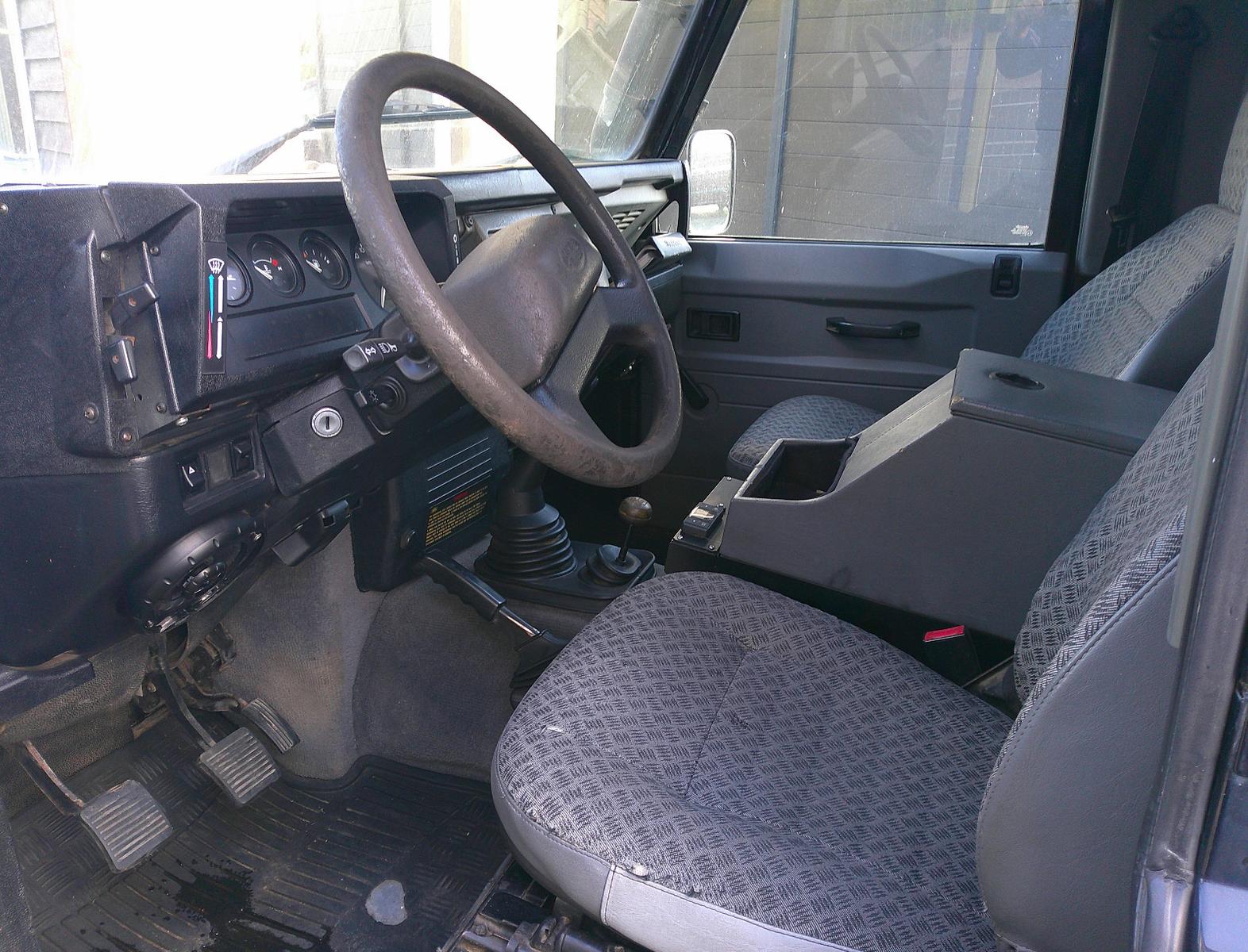 LAND ROVER DEFENDER 90 TD 122CH