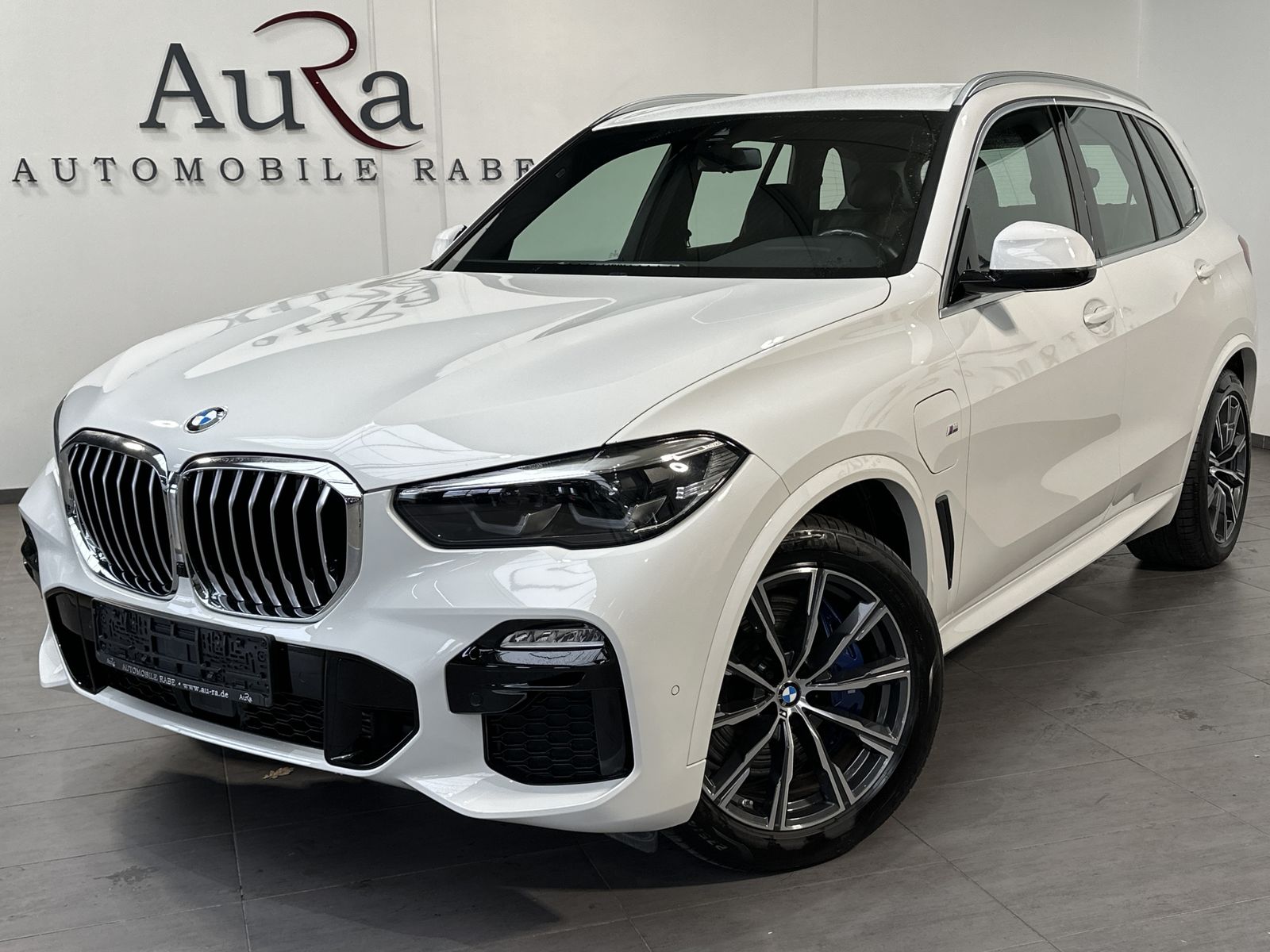 Fahrzeugabbildung BMW X5 xDrive45e M-Sport NAV+LED+AHK+360°KAMERA+20ZO