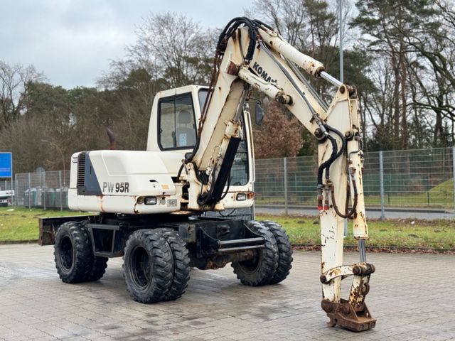 Komatsu PW-95R-Schnell-W-Klima-10.7Ton-Mobilbagger