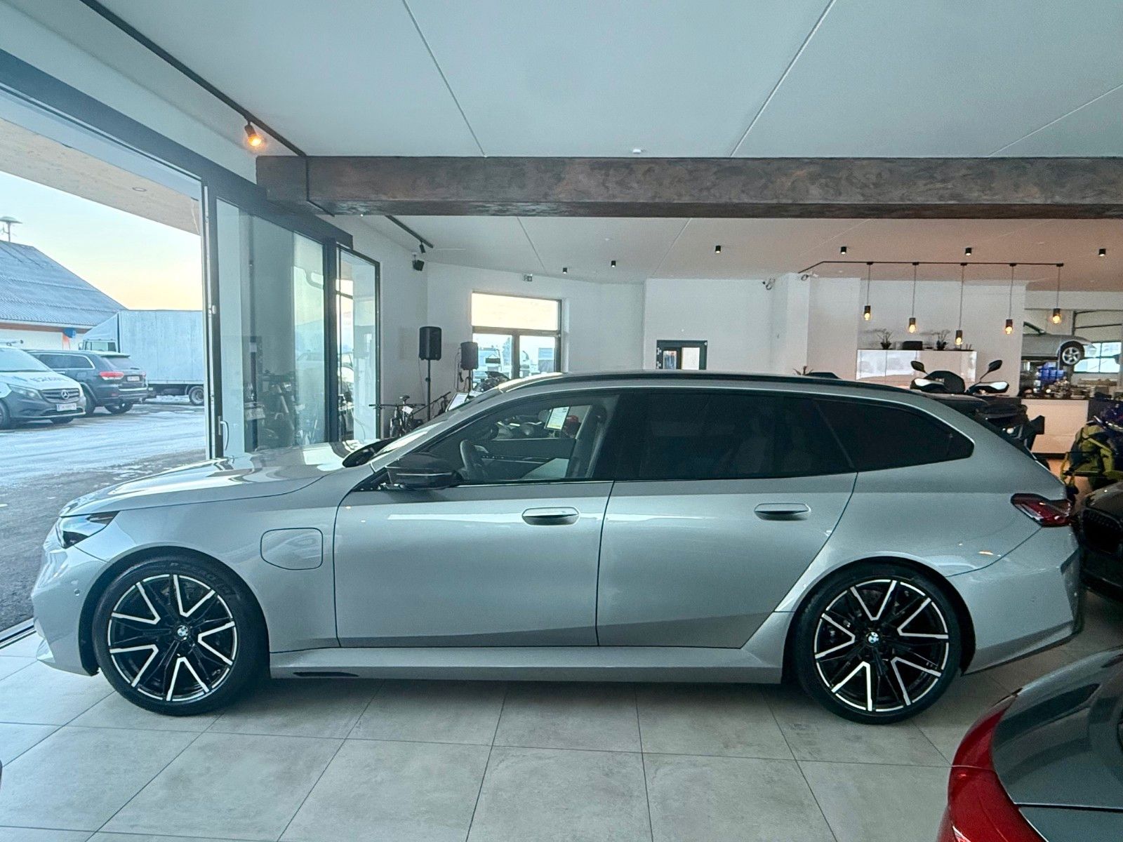 BMW M5 Touring INDIVIDUAL* VOLL imagem 2