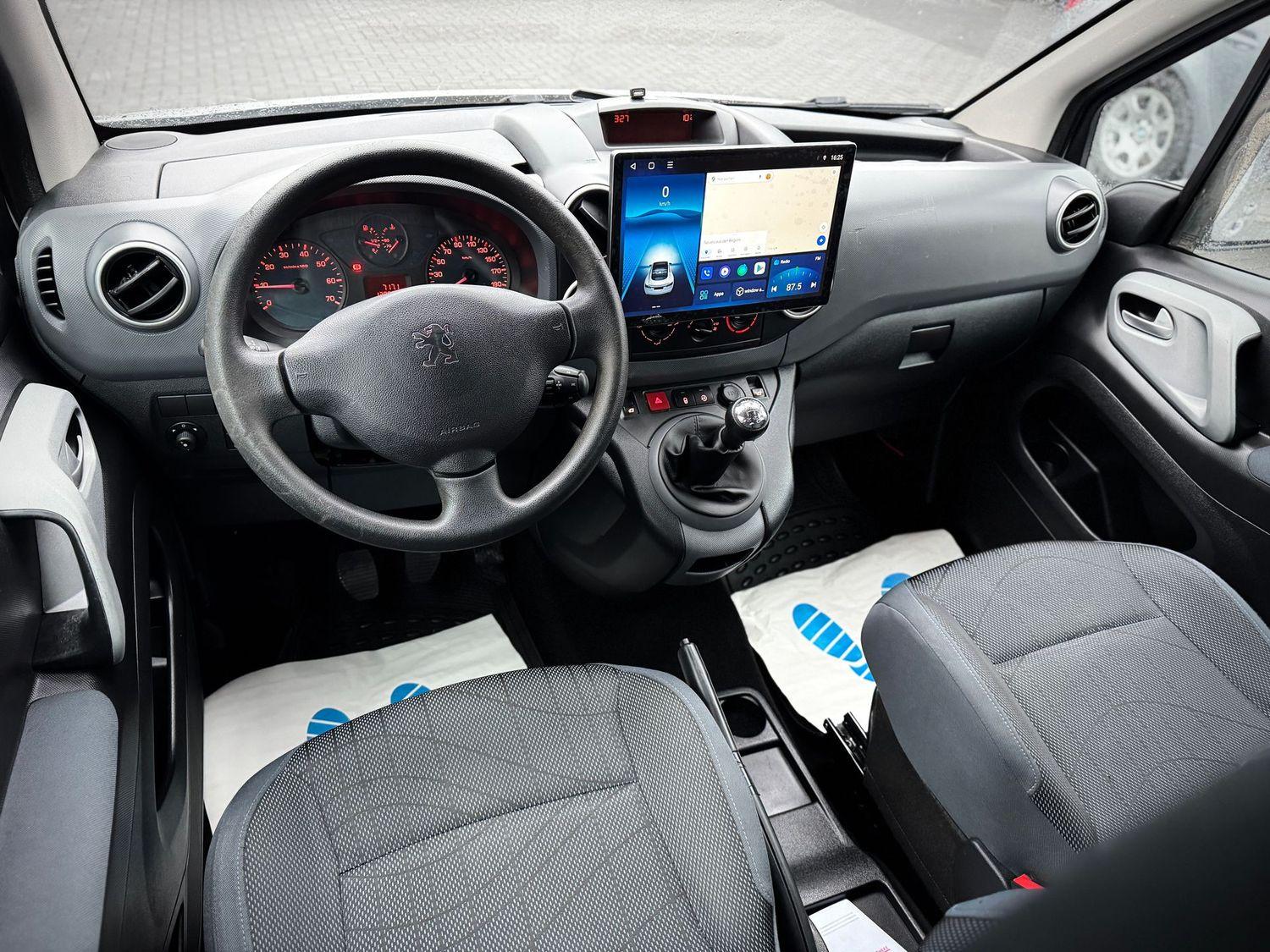 Peugeot Partner 'Behindertengerecht-Rampe'E.Seilwinde'Kl