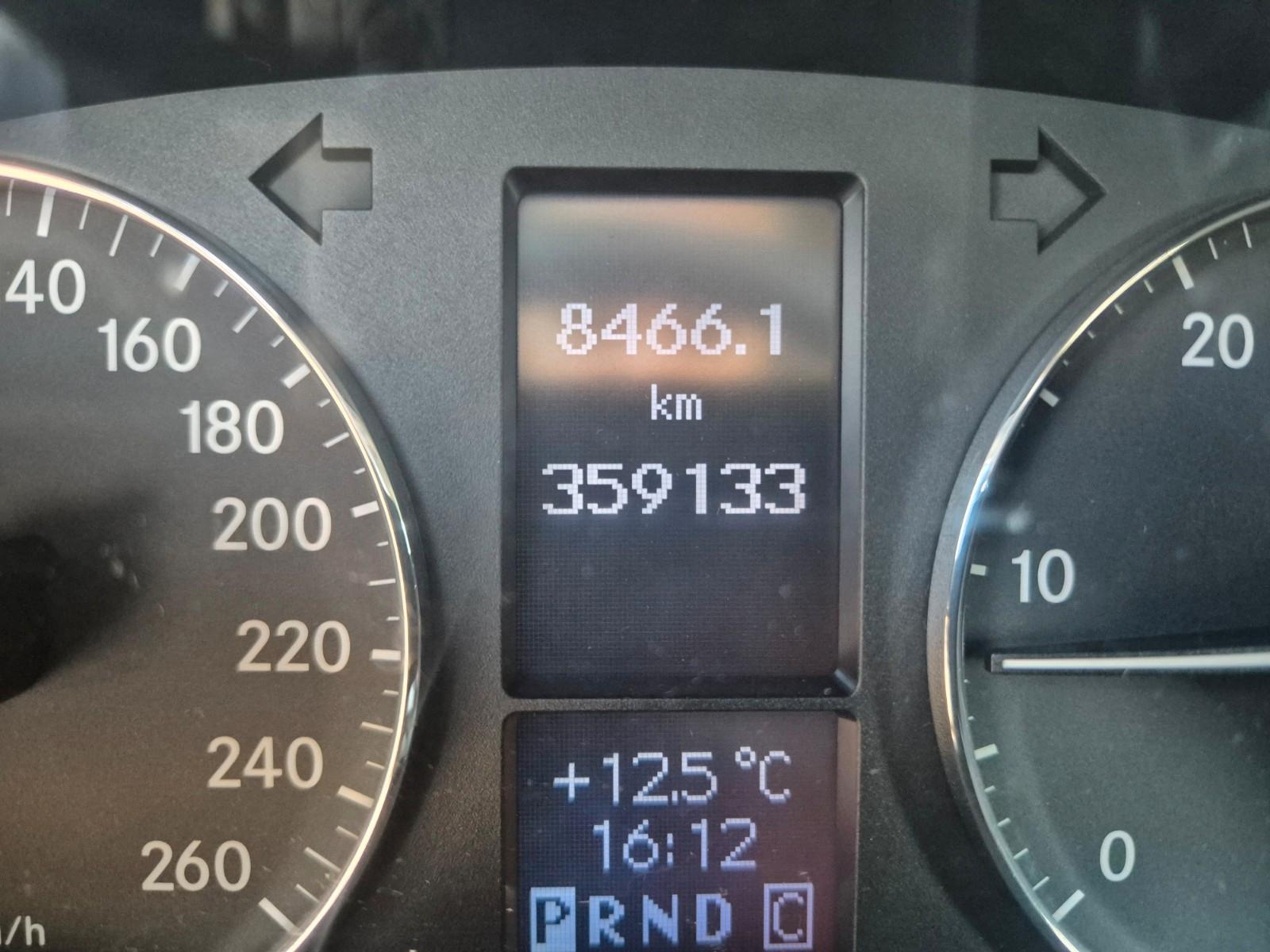 Mercedes-Benz C220 2007 — photo 8