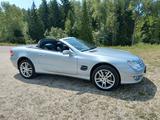 Mercedes-Benz SL 350 - - silberne Mercedes-Benz SL 350