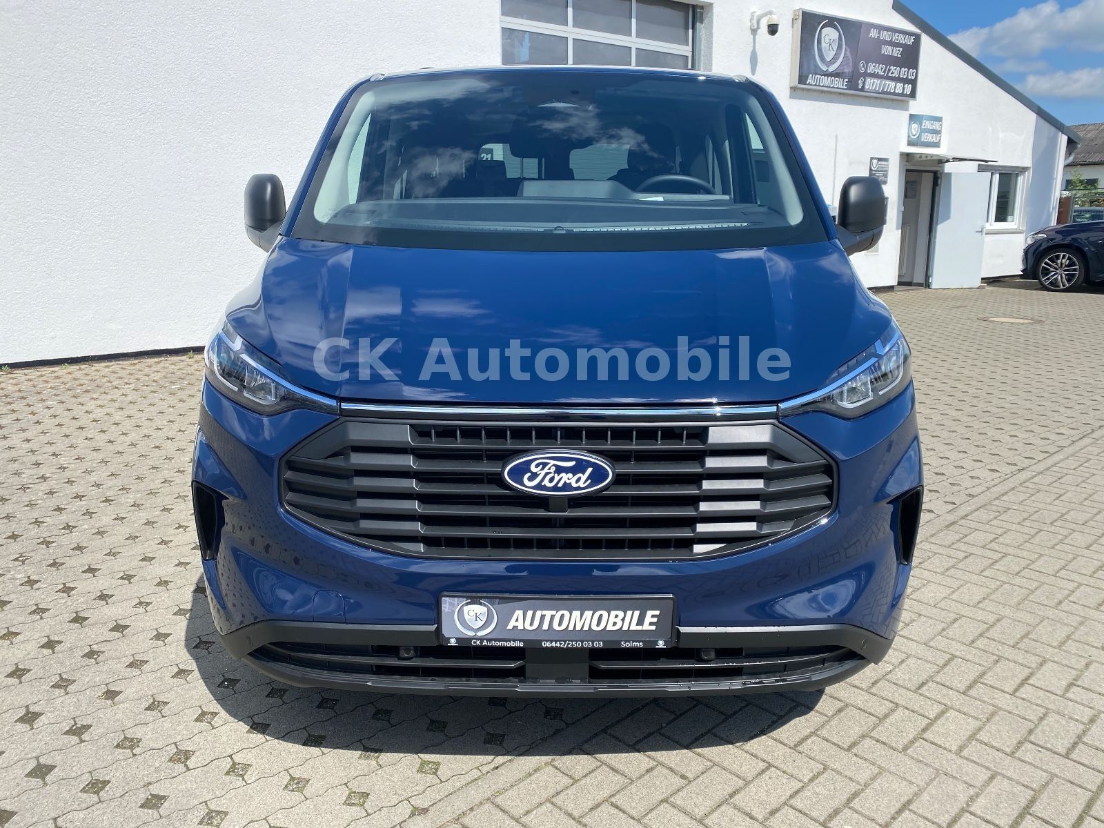 Fahrzeugabbildung Ford Transit Custom Kombi 2.0 Trend/9Sitze/Kamera