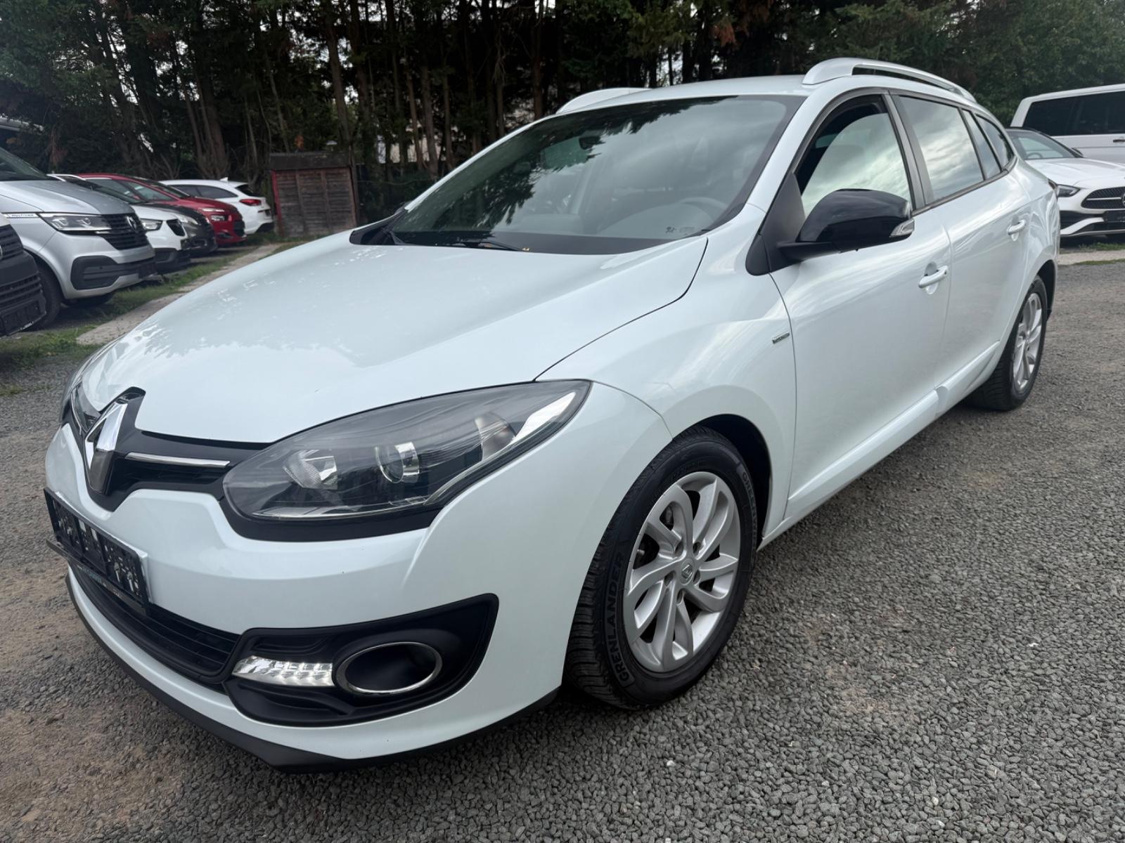 Renault Megane 2015 — rear view