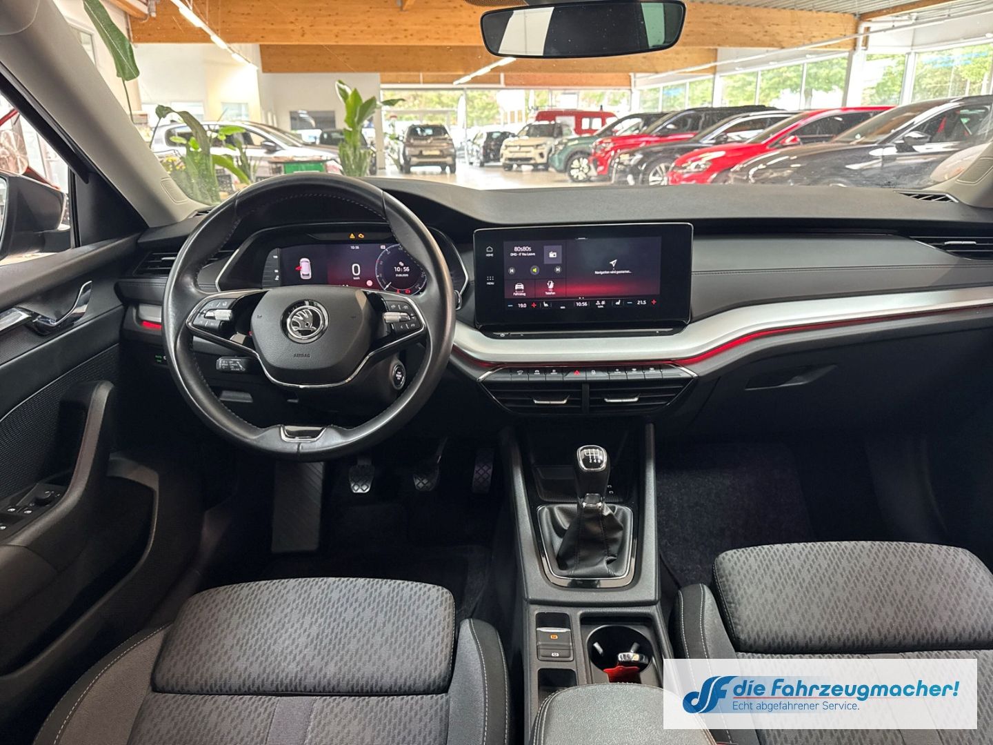 Fahrzeugabbildung SKODA Octavia Combi Clever Navi Digitales Cockpit LED