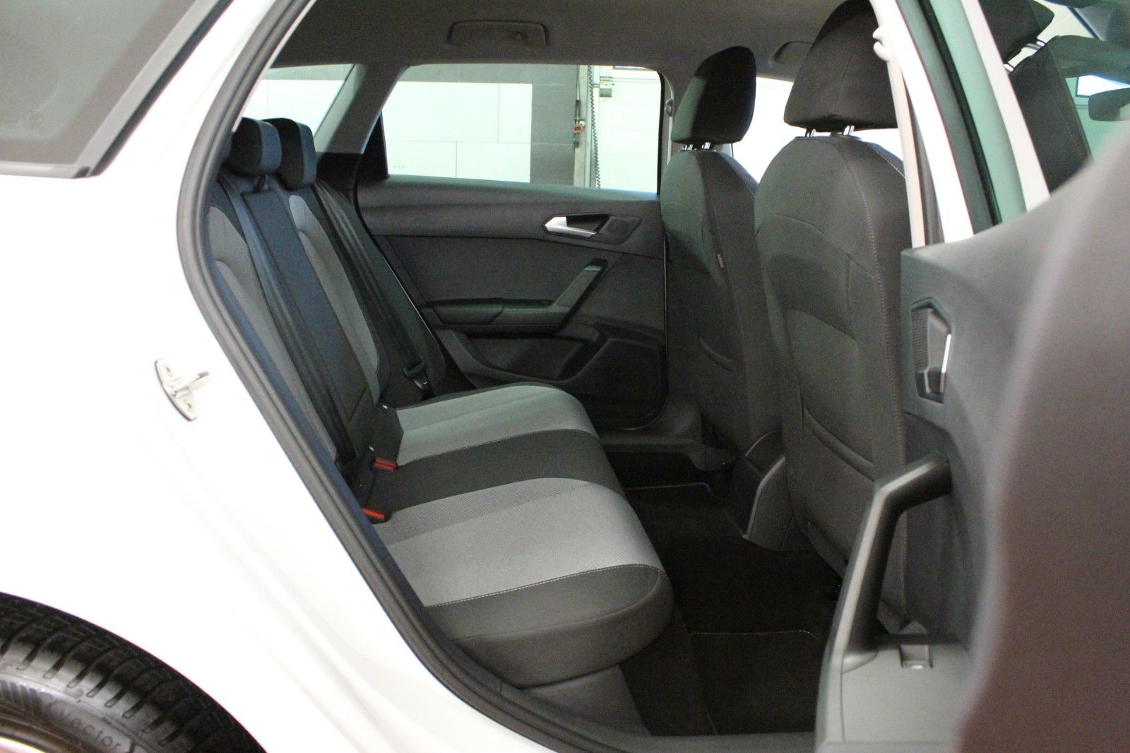 Fahrzeugabbildung SEAT Leon Sportstourer 1.5 Style DSG Automatik