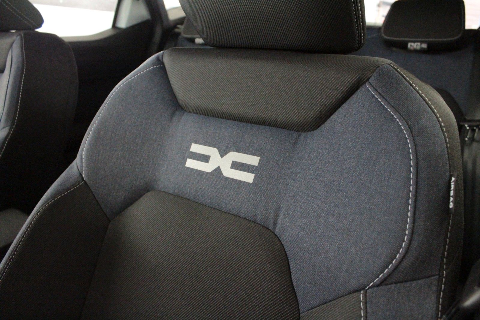 Fahrzeugabbildung Dacia Duster ECO-G 100 Expression*Winterpaket*