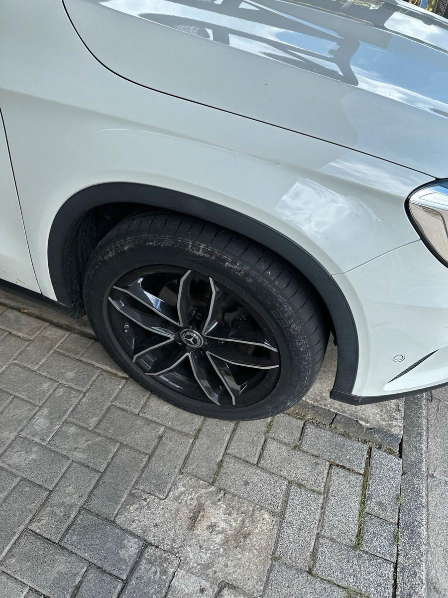Mercedes-Benz GLA 220