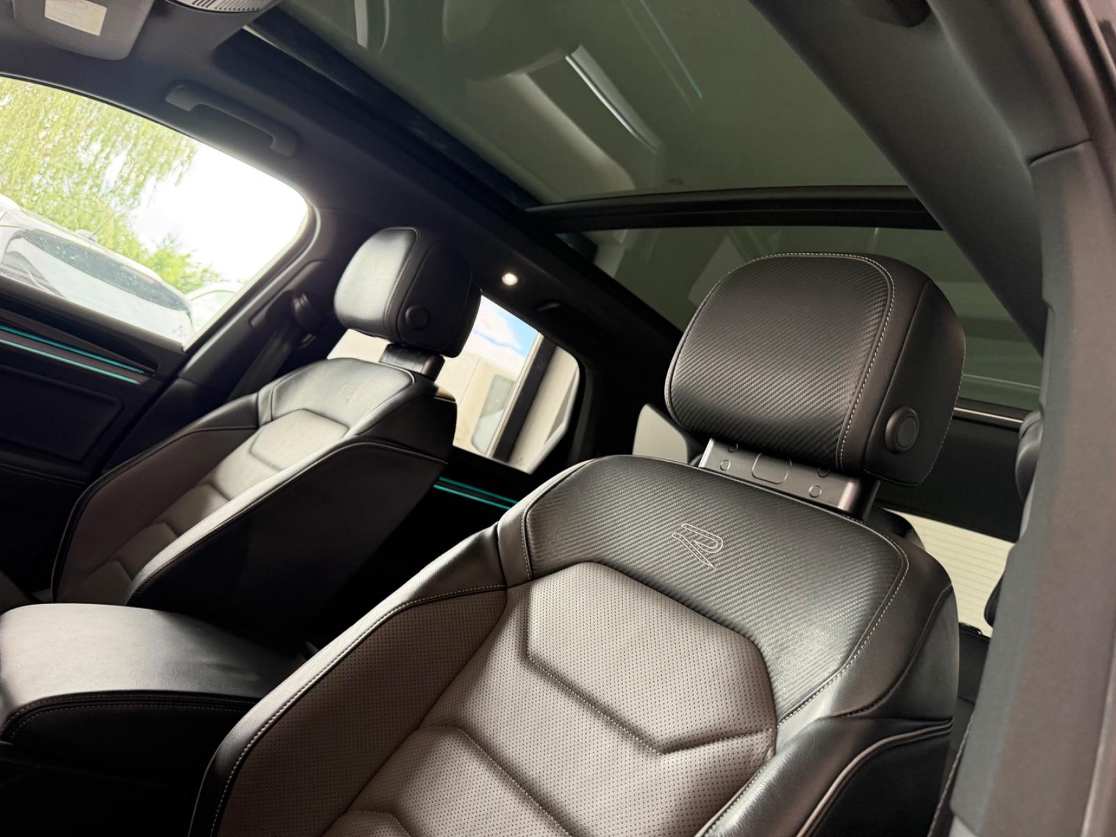 Volkswagen Touareg 3.0 TSI R-Line 4Motion Digital 360° LED