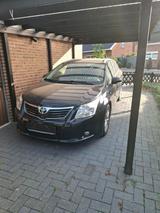 Toyota Avensis 2.2 Automatik 2011 Bastlerf... - Toyota Avensis mit Diesel-Antrieb: Kombi, Automatik