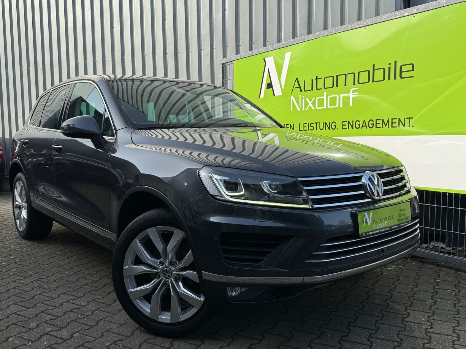 VW Touareg V6 TDI, Terrain Tech, Navi, AHK, RFK,