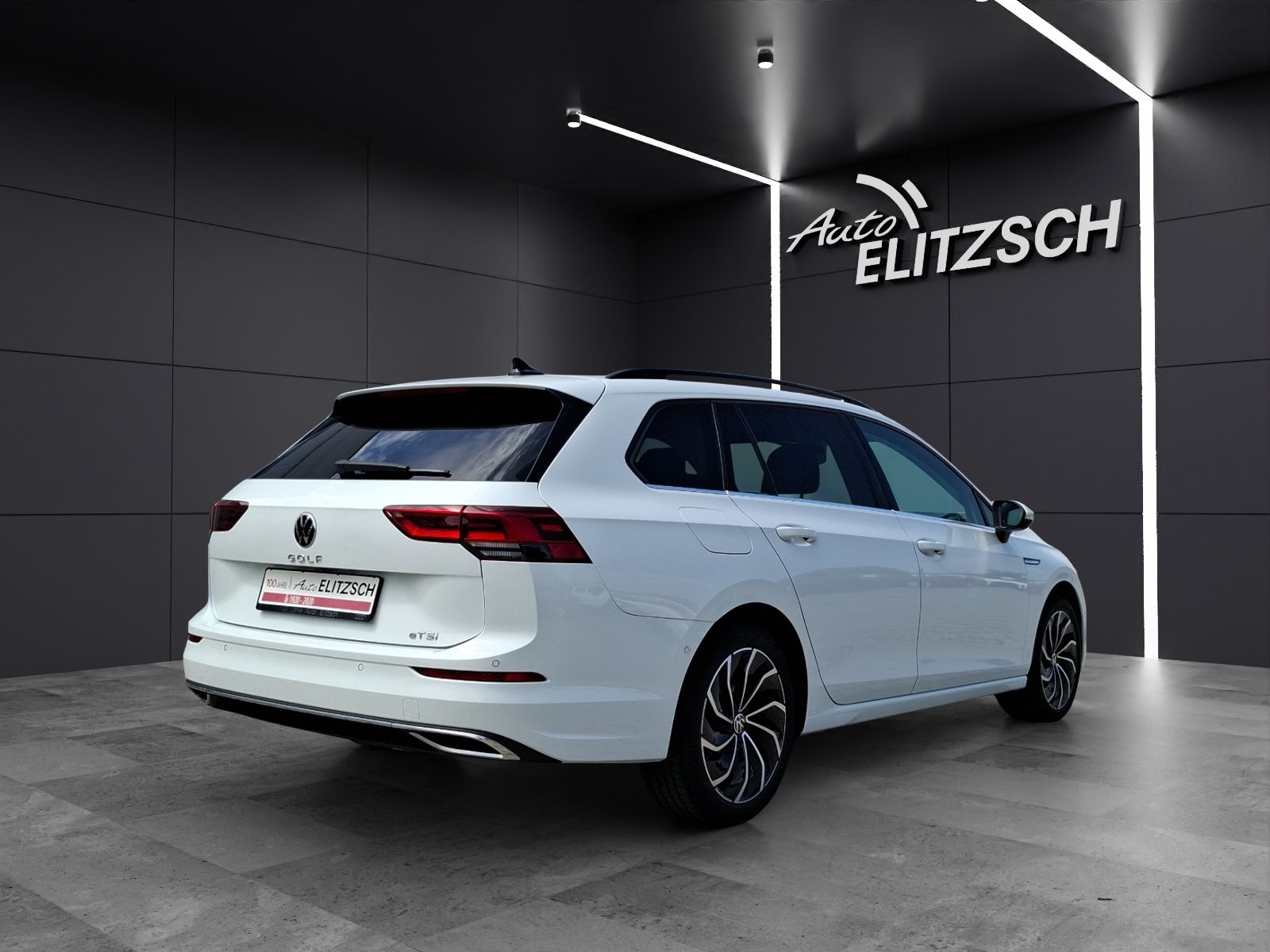 Fahrzeugabbildung Volkswagen Golf VIII Variant eTSI Stye DSG STH LED Navi AID