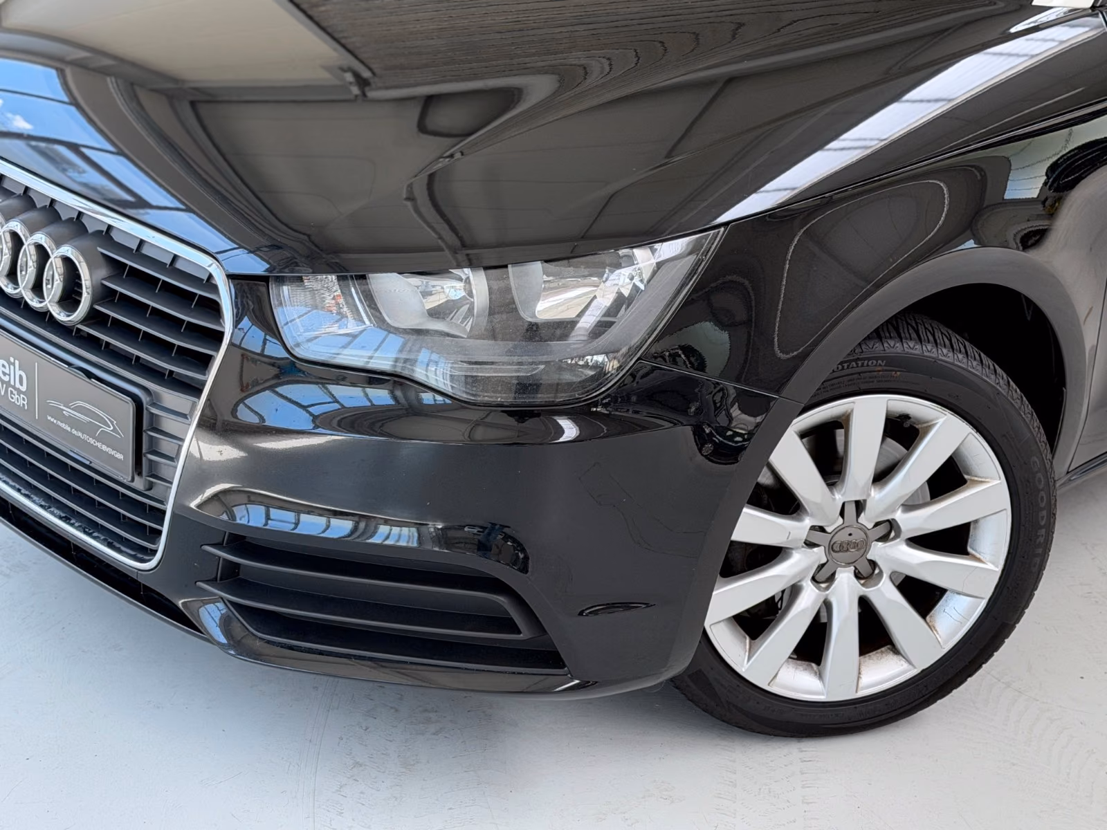 Audi A1 attraction*Navi*SHZ*PDC*Tempomat*