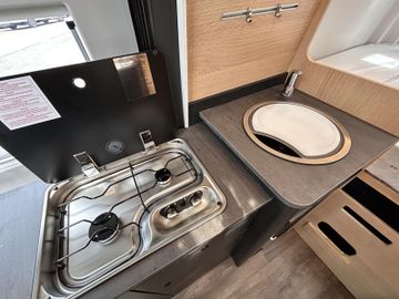 Sunlight Cliff 4x4 Greentrek 590 MATT GRÜN DELTA RAPTOR