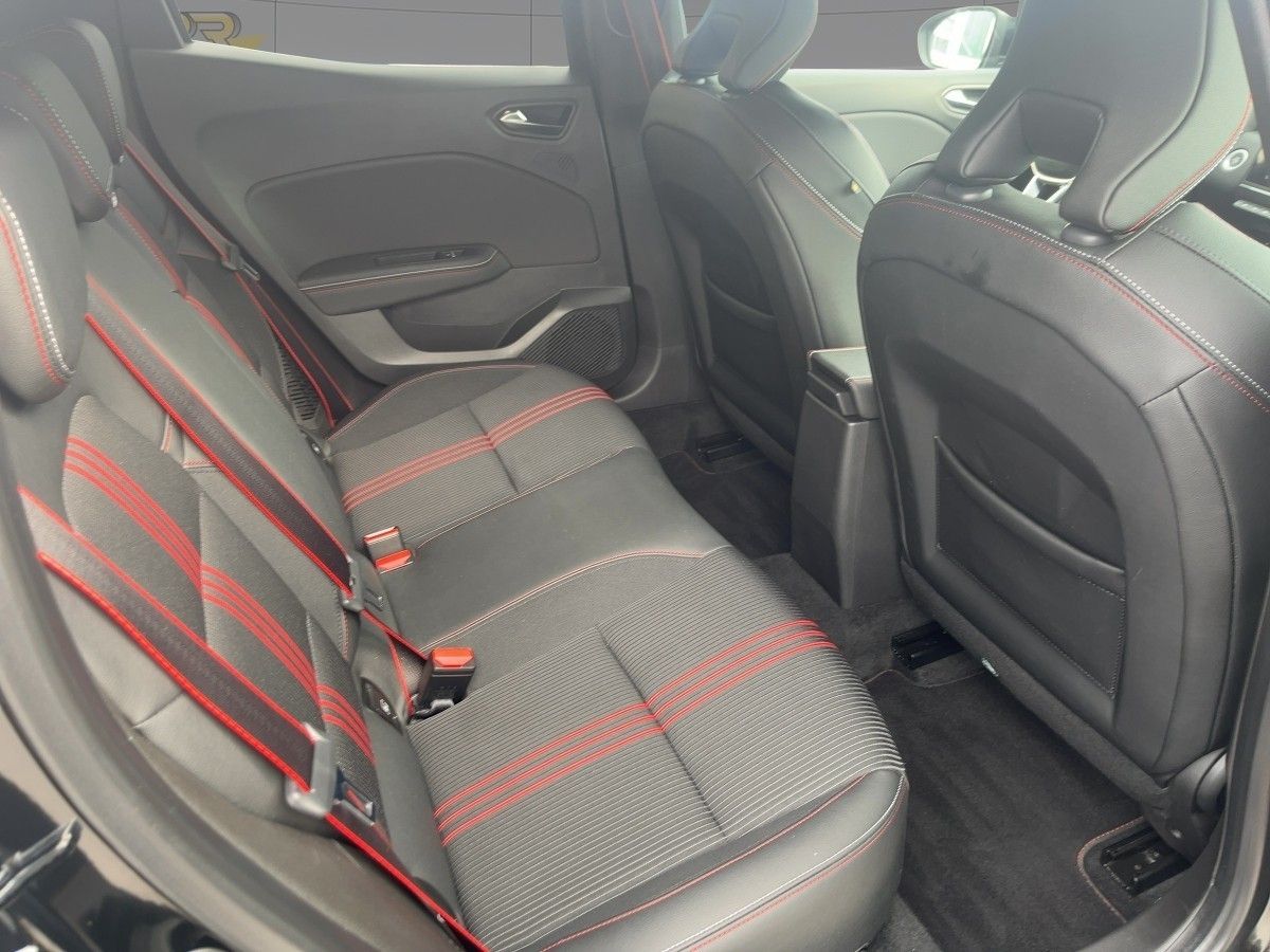 Fahrzeugabbildung Renault Clio R.S. Line 140 E-Tech