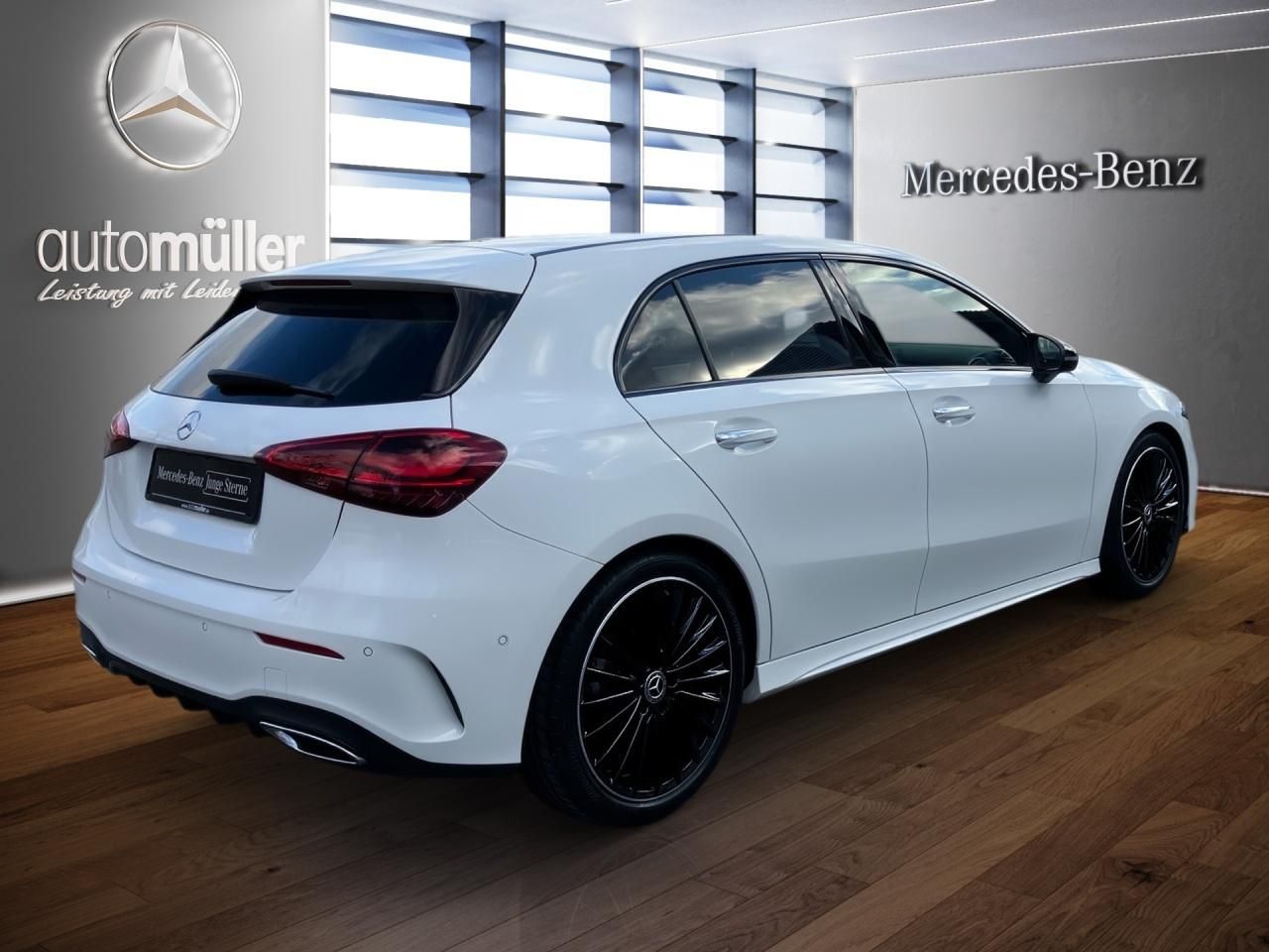 Fahrzeugabbildung Mercedes-Benz A 180 AMG AdvPlus Night Kamera Multibeam Keyless