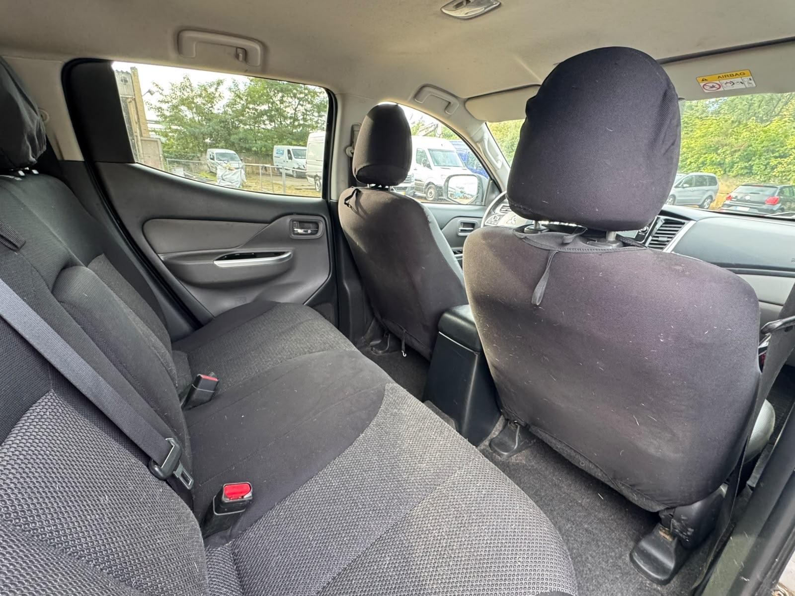 Mitsubishi L200 PLUS DOPPELKABINE 4WD ROADRANGER TÜV 10/27