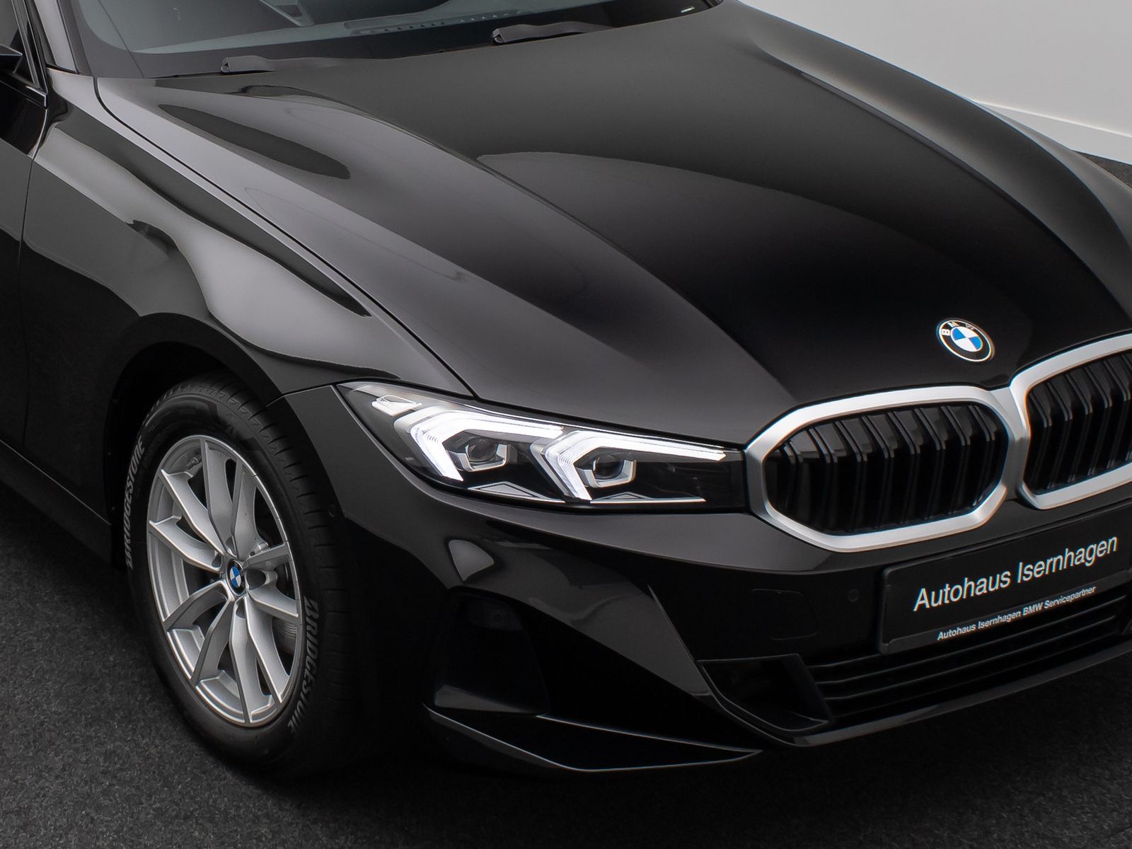 Fahrzeugabbildung BMW 318i Kamera DAB CockPit+ Widscreen Alarm LED