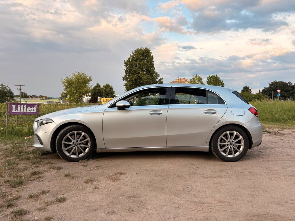 Image of Mercedes-Benz A 220