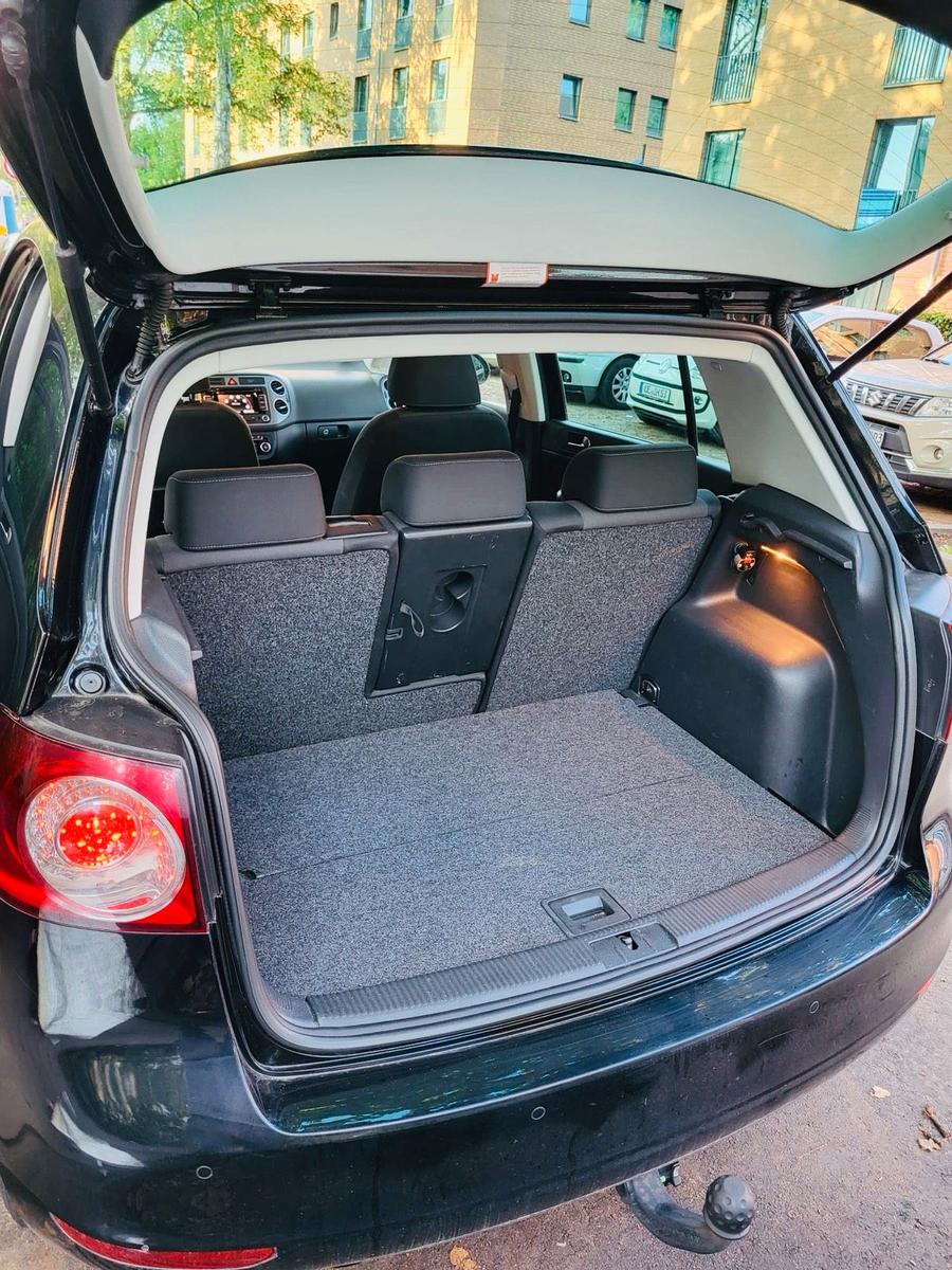 Volkswagen Golf Plus 2013 — interior