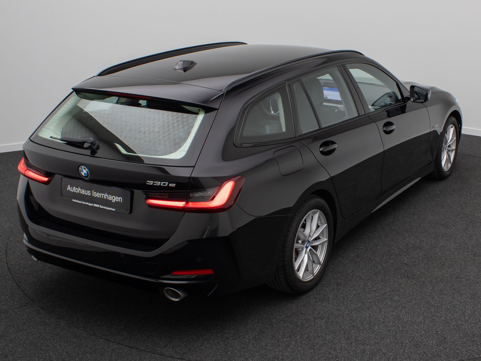 Fahrzeugabbildung BMW 330e DAB Widscreen Geschwindigkeitsreg Sport PDC
