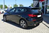 BMW 118i Advantage Aut. LED Navi Kamera Sitzheizung - BMW 1er Reihe mit Benzin-Antrieb: Kleinwagen, Automatik