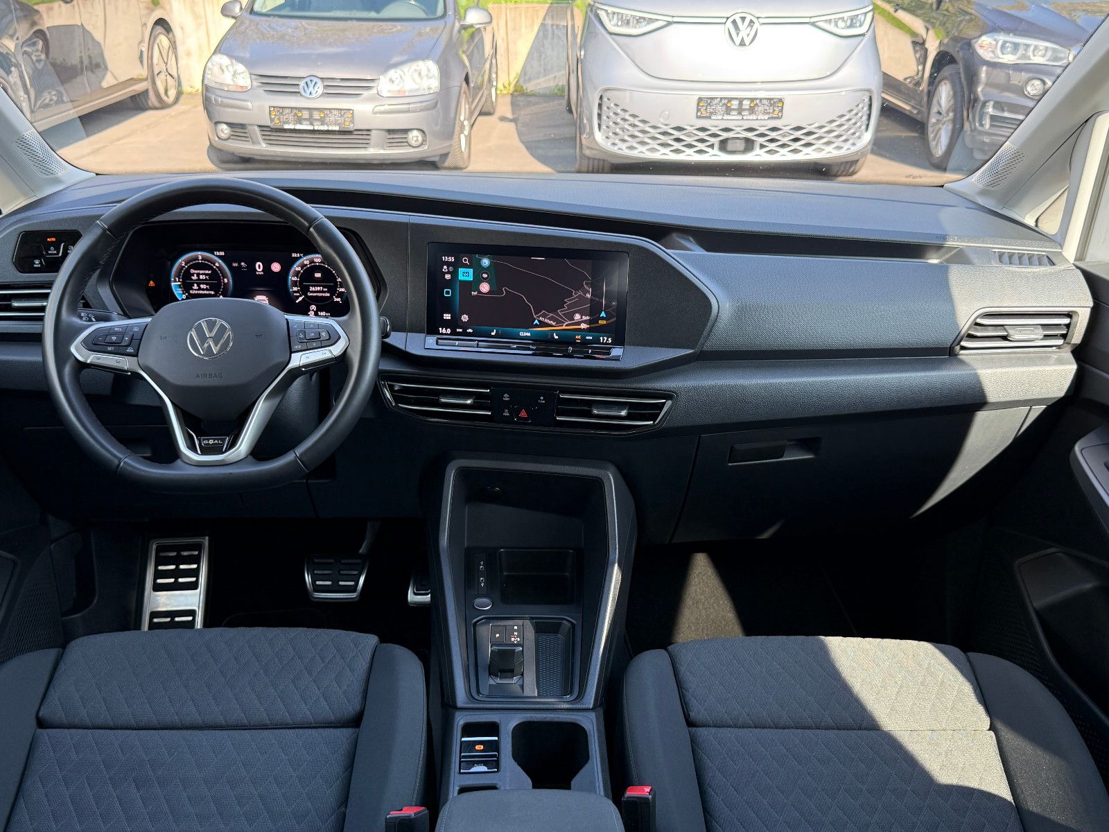 Fahrzeugabbildung Volkswagen Caddy Goal 2.0 TDI DSG ACC AHK Navi LED Sthz Kam