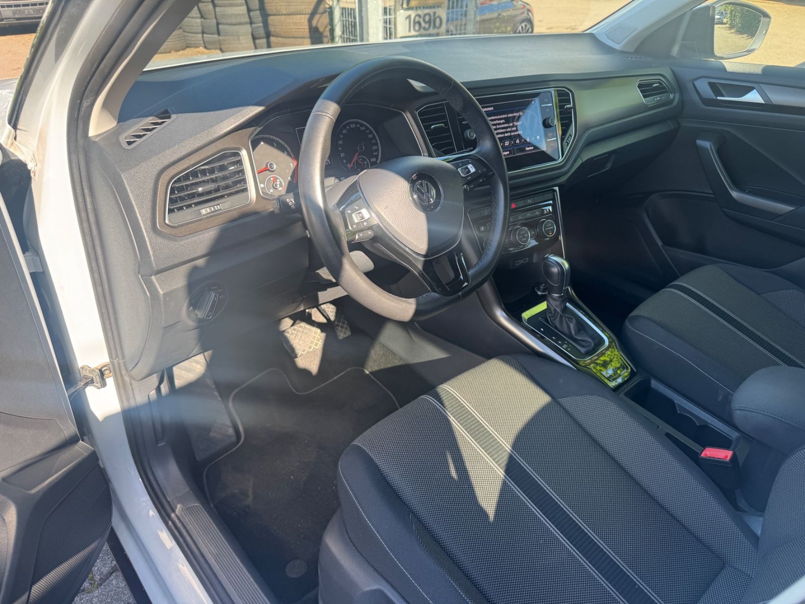 Fahrzeugabbildung Volkswagen T-Roc Style LED+Kamera+Navi+LANE+ACC