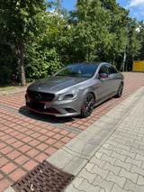 Mercedes-Benz CLA 180 Coupe Urban | Top-Zustand - : Mercedes